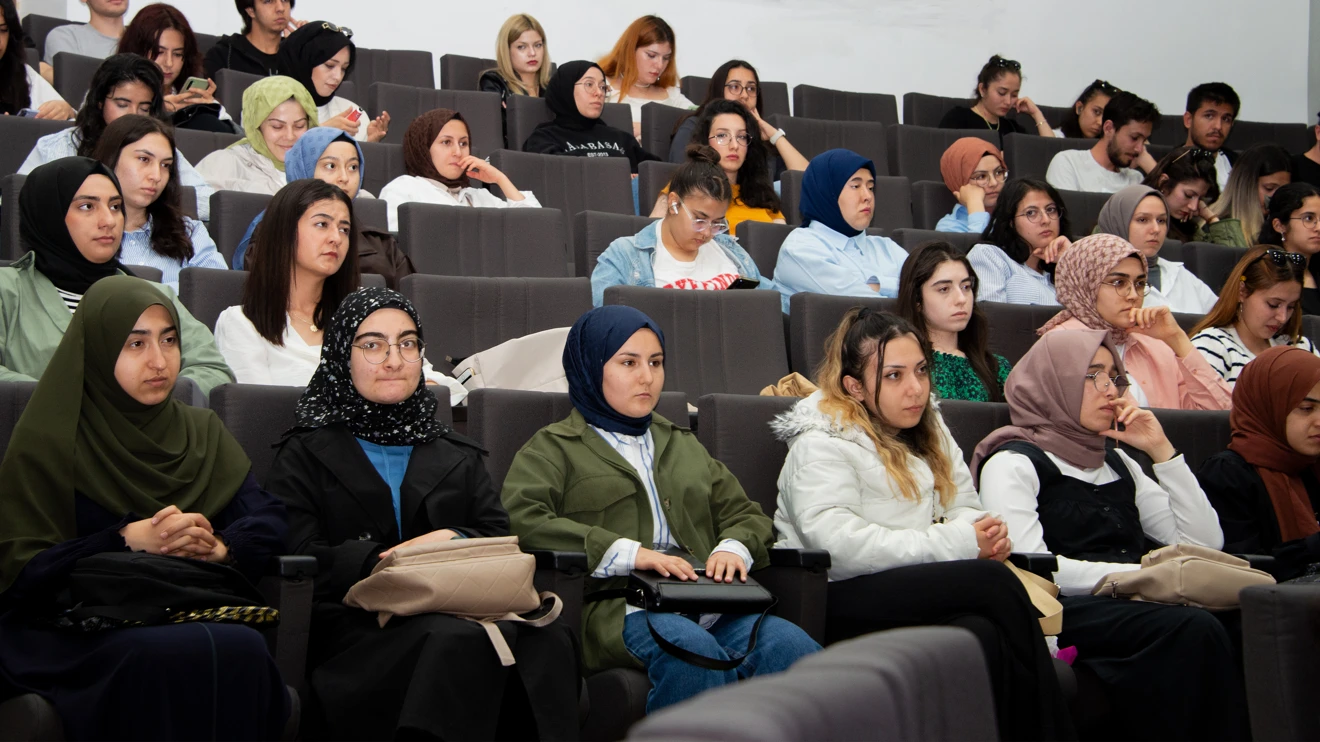 Selçuk Üniversitesinde ‘Postmodernizm ve Hemşirelik Felsefesi Söyleşisi’